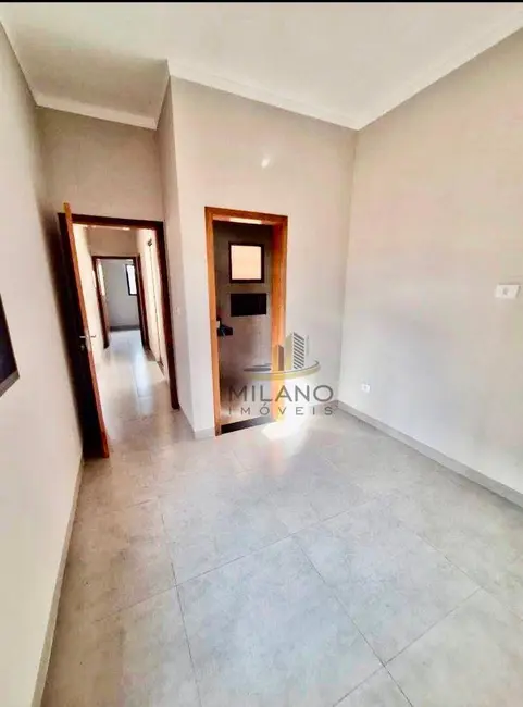 Foto 2 de Casa com 2 quartos à venda, 80m2 em Tres Lagoas - MS