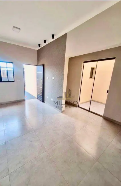 Foto 1 de Casa com 2 quartos à venda, 80m2 em Tres Lagoas - MS