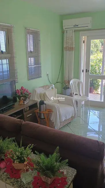 Casa com 2 quartos à venda, 300m2 em Teutonia - RS - imagem 3 Foto 3 de Casa com 2 quartos à venda, 300m2 em Teutonia - RS