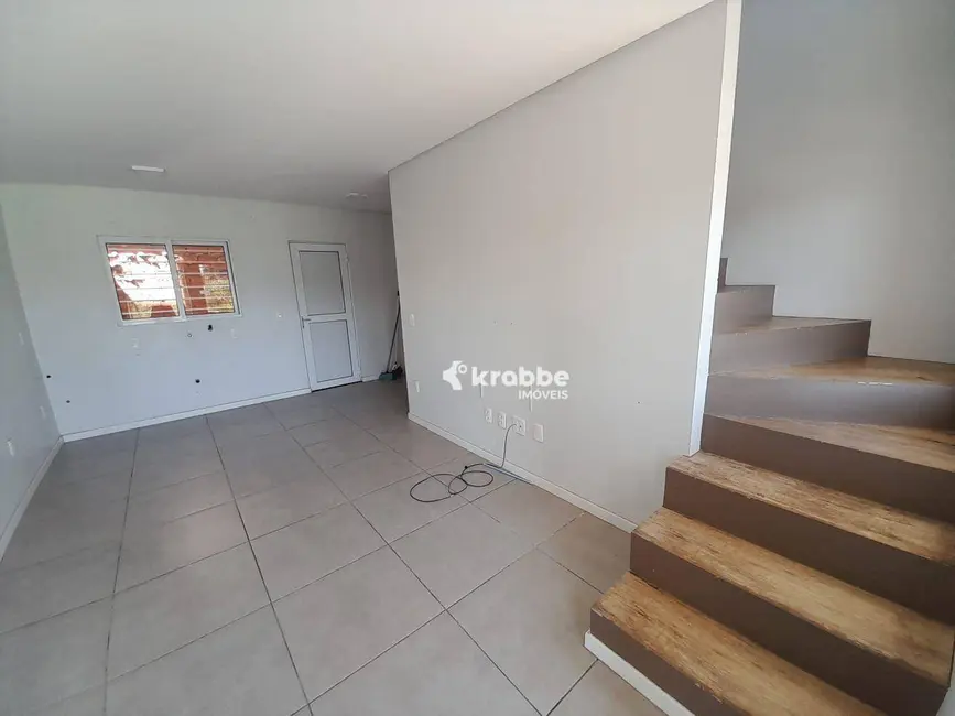 Foto 2 de Sobrado com 2 quartos à venda, 366m2 em Estrela - RS