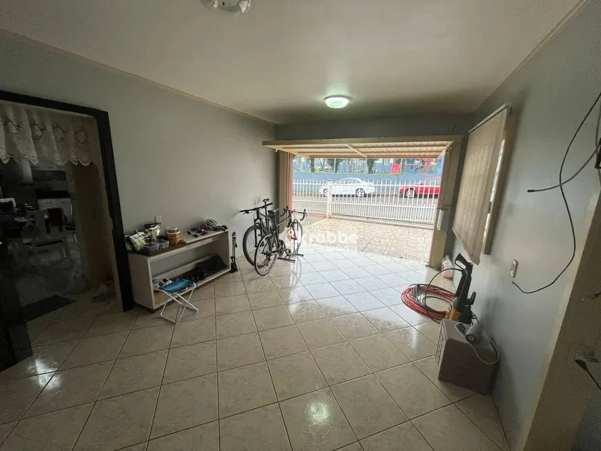 Casa com 3 quartos à venda, 450m2 em Teutonia - RS - imagem 5 Foto 5 de Casa com 3 quartos à venda, 450m2 em Teutonia - RS