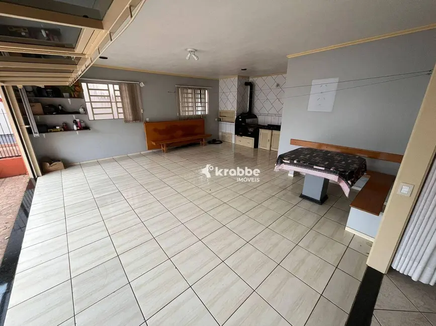 Casa com 3 quartos à venda, 450m2 em Teutonia - RS - imagem 4 Foto 4 de Casa com 3 quartos à venda, 450m2 em Teutonia - RS