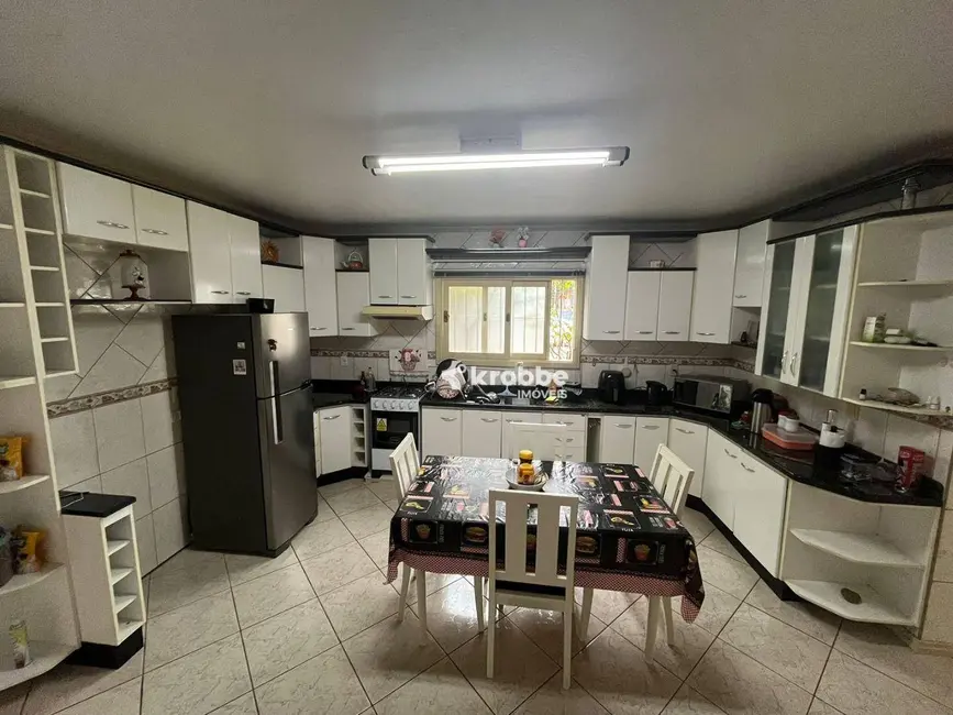 Casa com 3 quartos à venda, 450m2 em Teutonia - RS - imagem 7 Foto 7 de Casa com 3 quartos à venda, 450m2 em Teutonia - RS