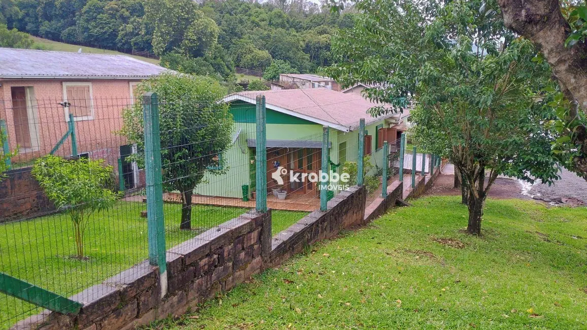 Foto 2 de Casa com 2 quartos à venda, 479m2 em Teutonia - RS