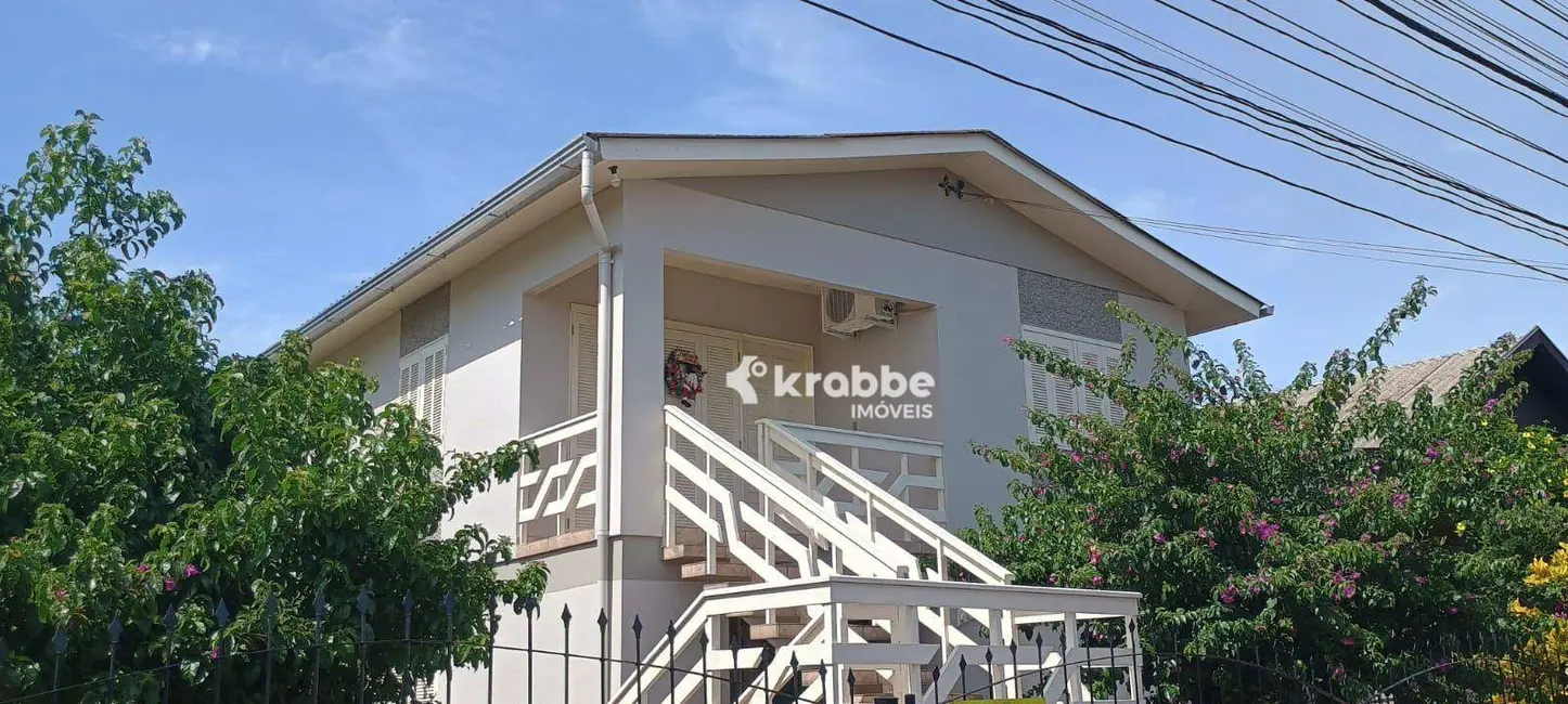 Foto 2 de Casa com 3 quartos à venda, 320m2 em Teutonia - RS