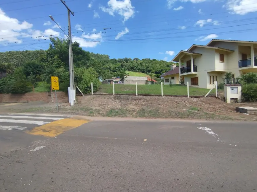 Foto 1 de Terreno / Lote à venda, 481m2 em Centro, Westfalia - RS
