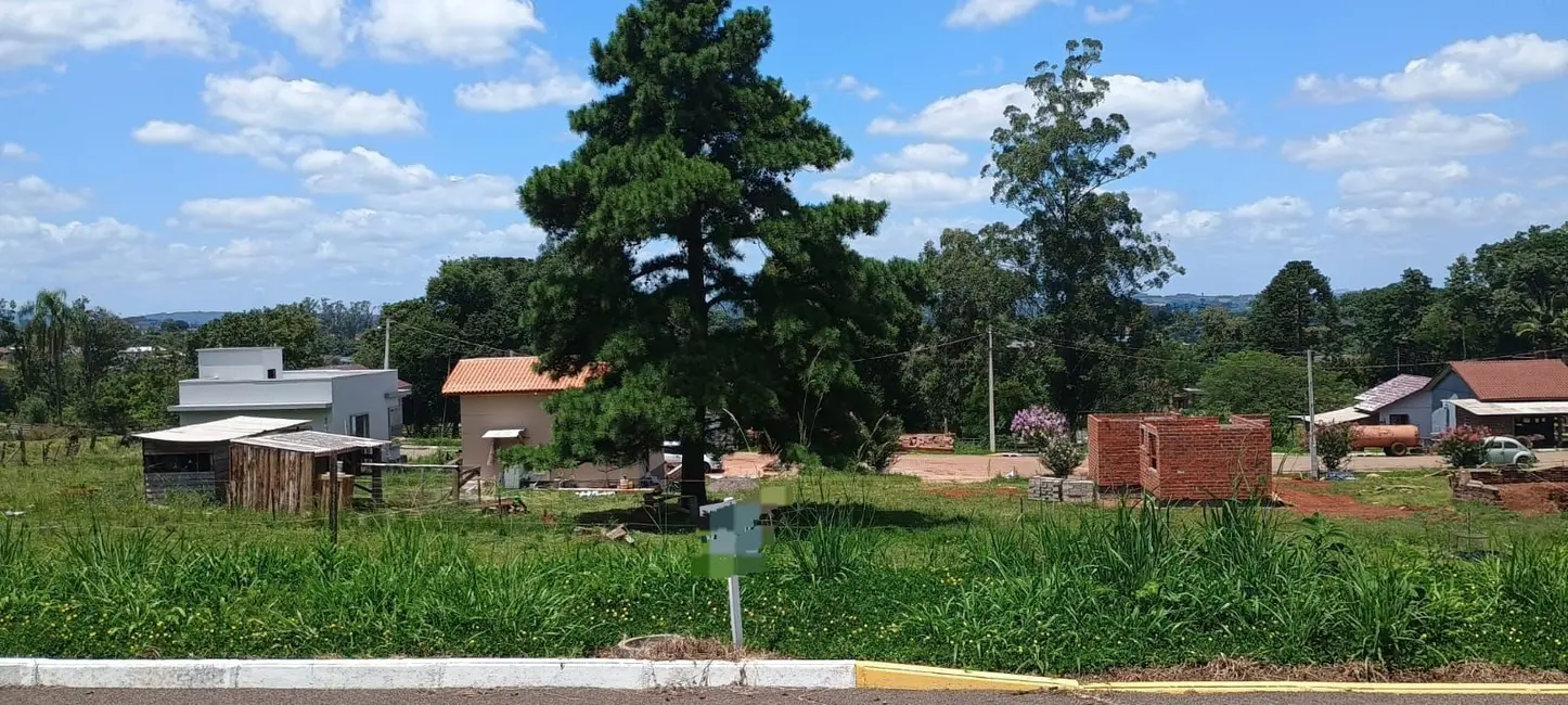 Foto 1 de Terreno / Lote à venda, 332m2 em Teutonia - RS