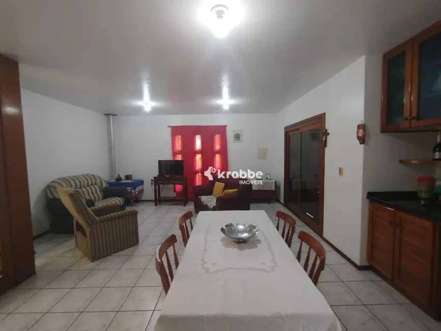 Foto 5 de Casa com 3 quartos à venda, 840m2 em Teutonia - RS