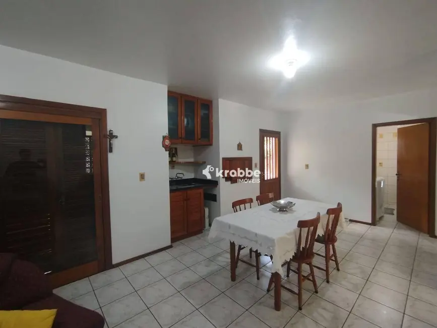 Foto 6 de Casa com 3 quartos à venda, 840m2 em Teutonia - RS