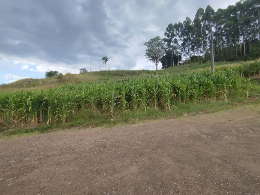 Foto 1 de Terreno / Lote à venda, 357m2 em Westfalia - RS