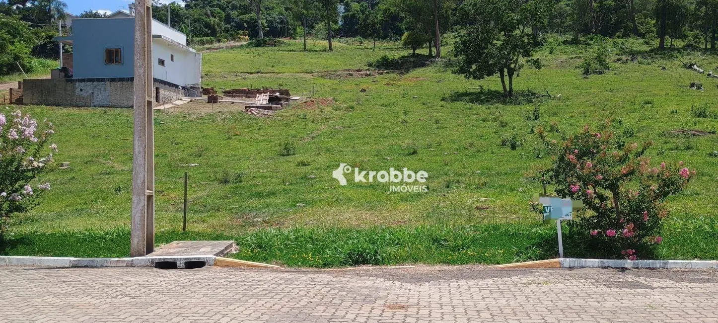 Foto 1 de Terreno / Lote à venda, 375m2 em Teutonia - RS
