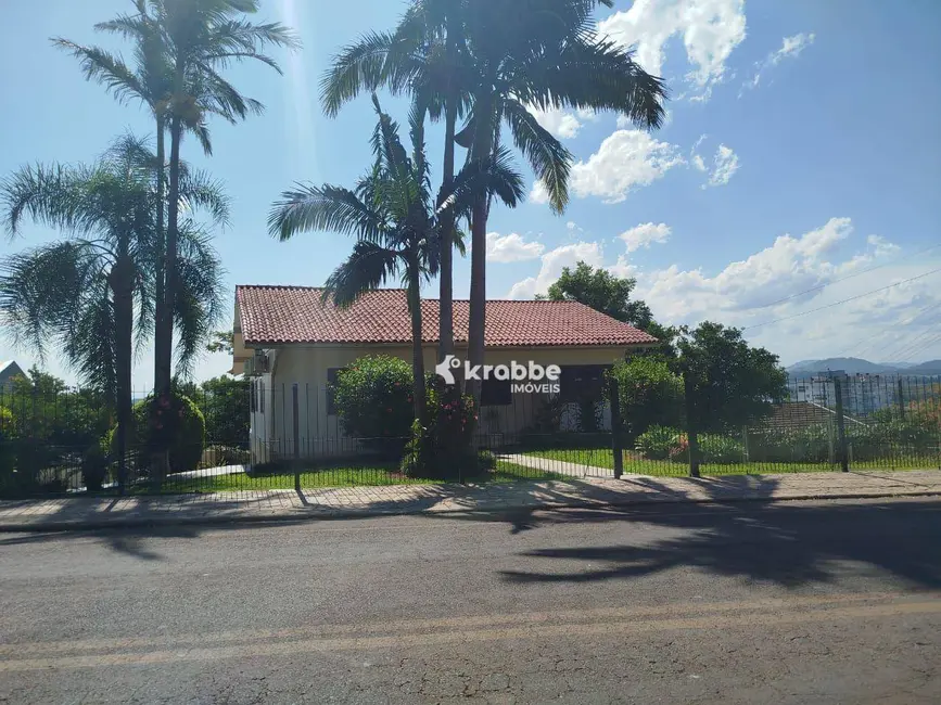 Foto 1 de Casa com 3 quartos à venda, 1130m2 em Teutonia - RS