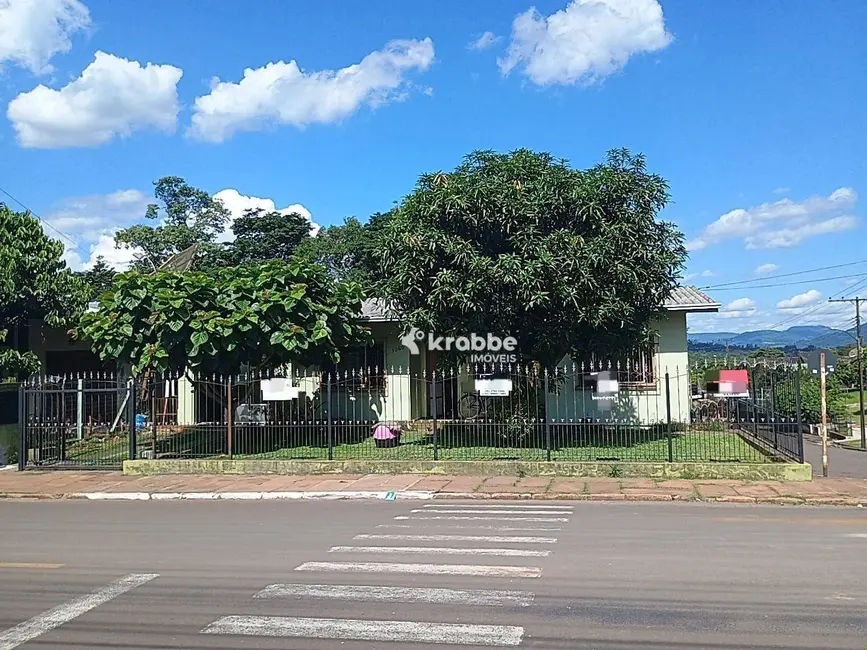 Foto 1 de Casa com 4 quartos à venda, 495m2 em Teutonia - RS