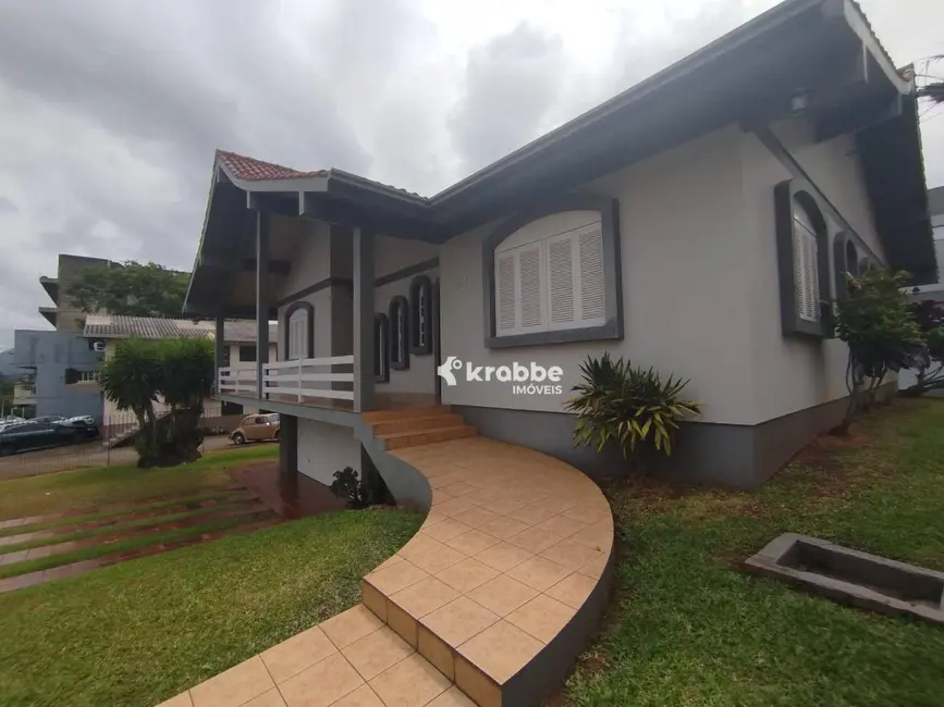 Foto 2 de Casa com 4 quartos à venda, 613m2 em Languiru, Teutonia - RS