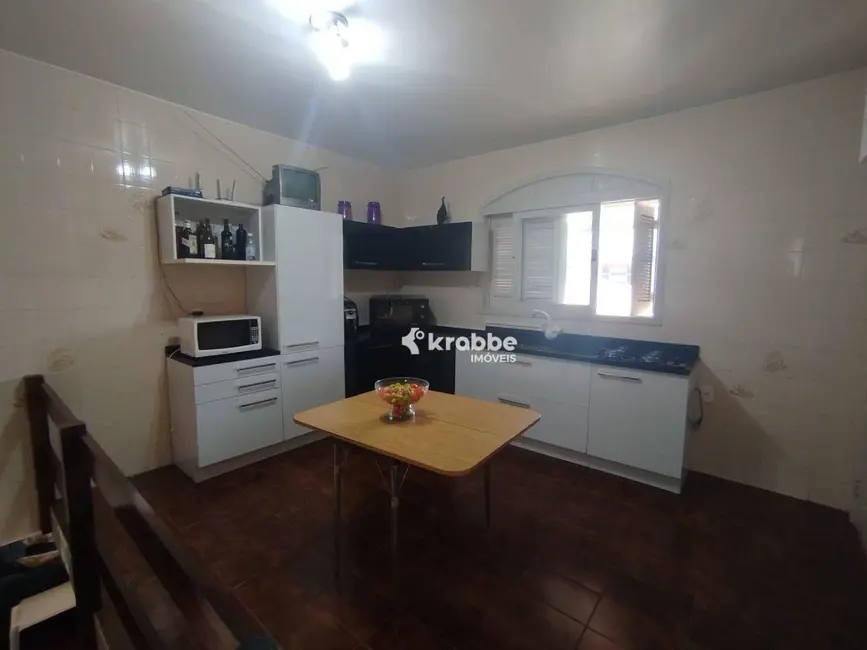 Casa com 4 quartos à venda, 613m2 em Languiru, Teutonia - RS - imagem 5 Foto 5 de Casa com 4 quartos à venda, 613m2 em Languiru, Teutonia - RS