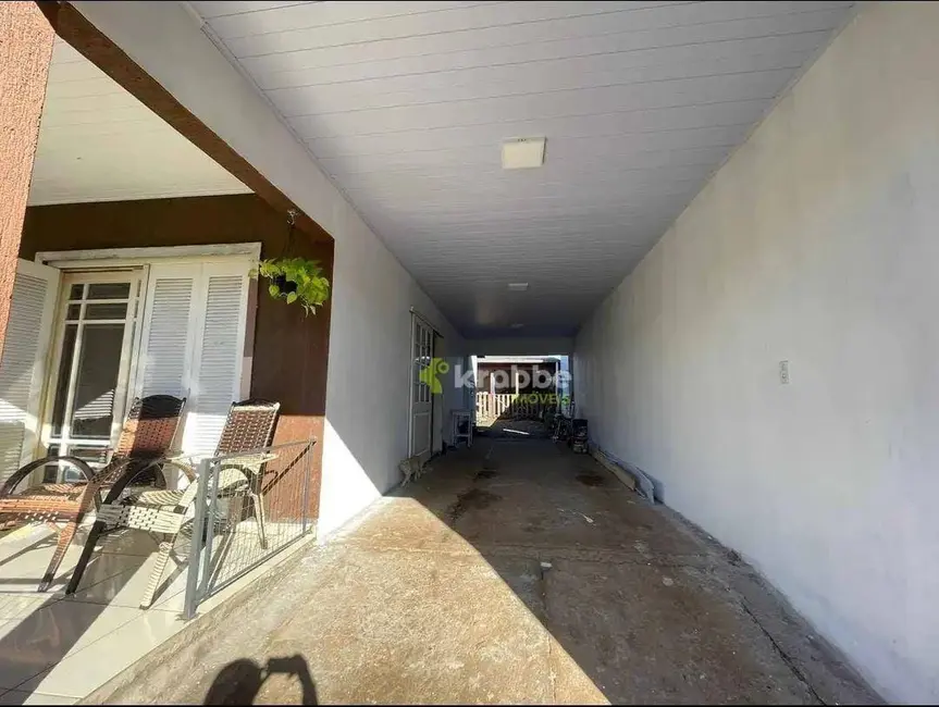 Casa com 3 quartos à venda, 250m2 em Boa Vista, Teutonia - RS - imagem 4 Foto 4 de Casa com 3 quartos à venda, 250m2 em Boa Vista, Teutonia - RS