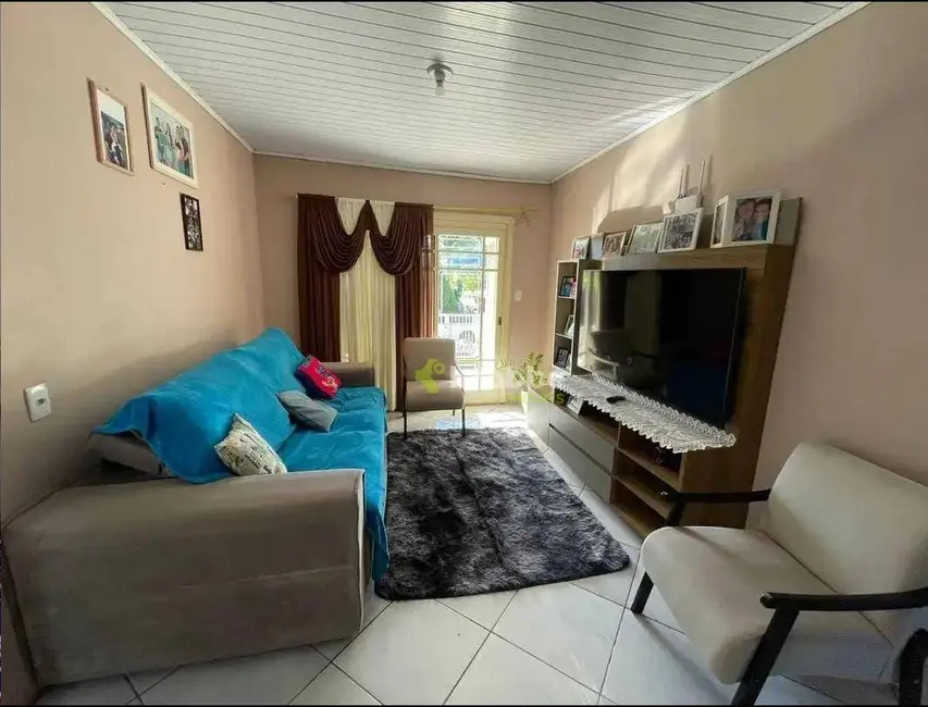 Casa com 3 quartos à venda, 250m2 em Boa Vista, Teutonia - RS - imagem 5 Foto 5 de Casa com 3 quartos à venda, 250m2 em Boa Vista, Teutonia - RS
