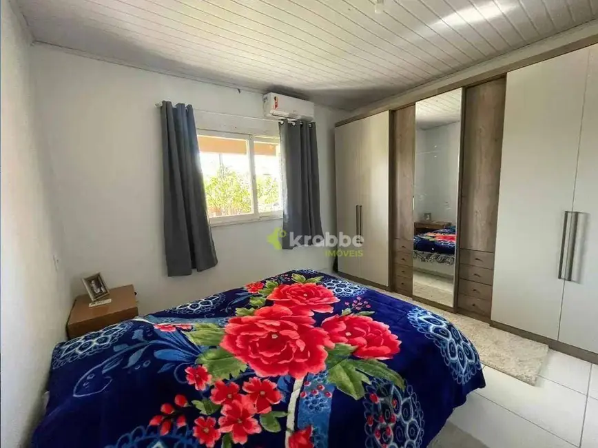 Casa com 3 quartos à venda, 250m2 em Boa Vista, Teutonia - RS - imagem 8 Foto 8 de Casa com 3 quartos à venda, 250m2 em Boa Vista, Teutonia - RS