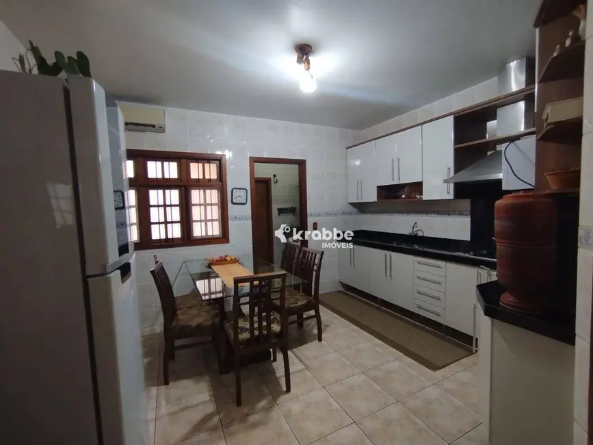 Casa com 3 quartos à venda, 366m2 em Estrela - RS - imagem 5 Foto 5 de Casa com 3 quartos à venda, 366m2 em Estrela - RS