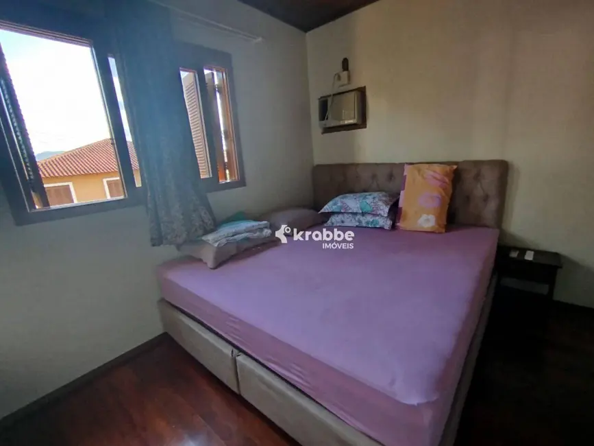 Foto 6 de Casa com 3 quartos à venda, 360m2 em Teutonia - RS