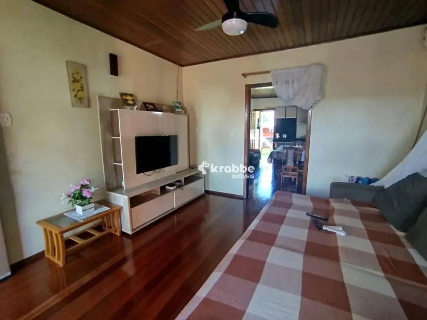 Foto 2 de Casa com 3 quartos à venda, 360m2 em Teutonia - RS