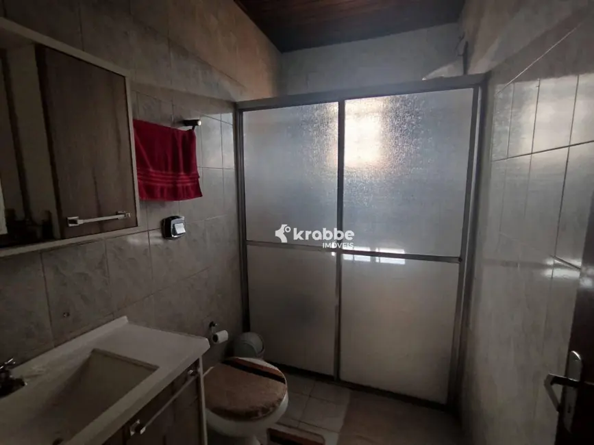 Foto 8 de Casa com 3 quartos à venda, 360m2 em Teutonia - RS