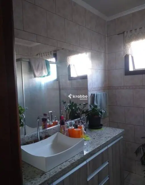 Casa com 4 quartos à venda, 385m2 em Estrela - RS - imagem 8 Foto 8 de Casa com 4 quartos à venda, 385m2 em Estrela - RS