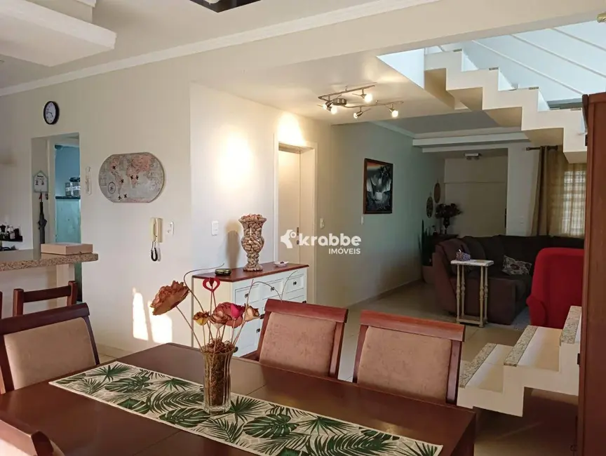 Foto 4 de Casa com 3 quartos à venda, 390m2 em Teutonia - RS