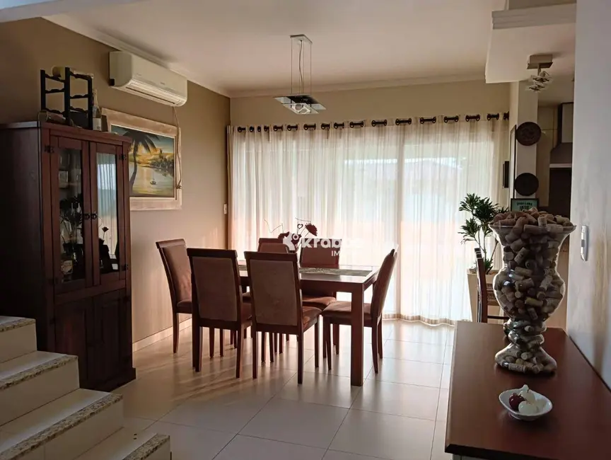 Foto 6 de Casa com 3 quartos à venda, 390m2 em Teutonia - RS