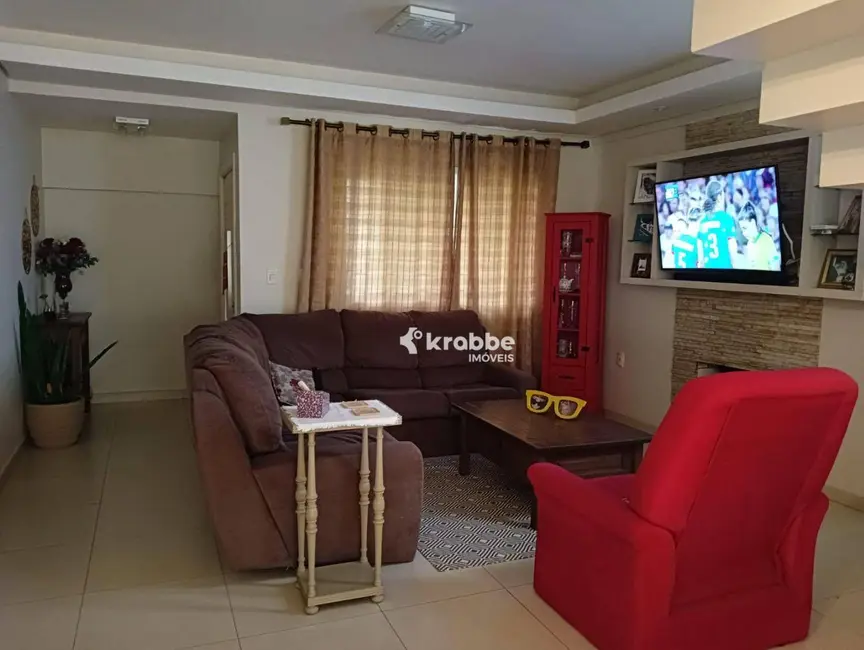 Foto 3 de Casa com 3 quartos à venda, 390m2 em Teutonia - RS