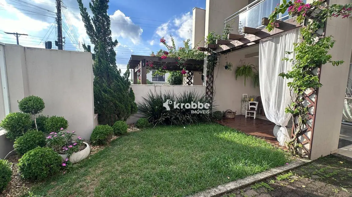 Foto 2 de Sobrado com 3 quartos à venda, 200m2 em Estrela - RS