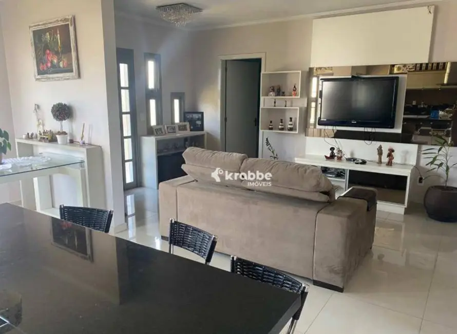 Casa com 2 quartos à venda, 360m2 em Estrela - RS - imagem 2 Foto 2 de Casa com 2 quartos à venda, 360m2 em Estrela - RS