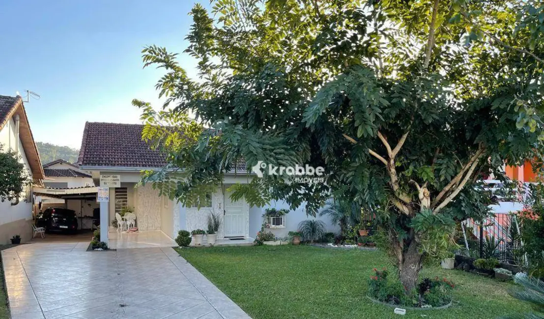 Foto 1 de Casa com 4 quartos à venda, 363m2 em Centro, Paverama - RS