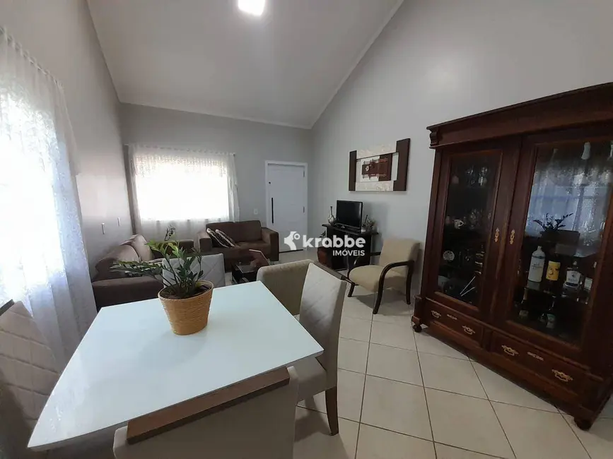 Foto 3 de Casa com 3 quartos à venda, 420m2 em Estrela - RS