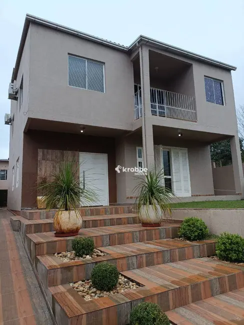 Foto 1 de Sobrado com 3 quartos à venda, 418m2 em Teutonia - RS
