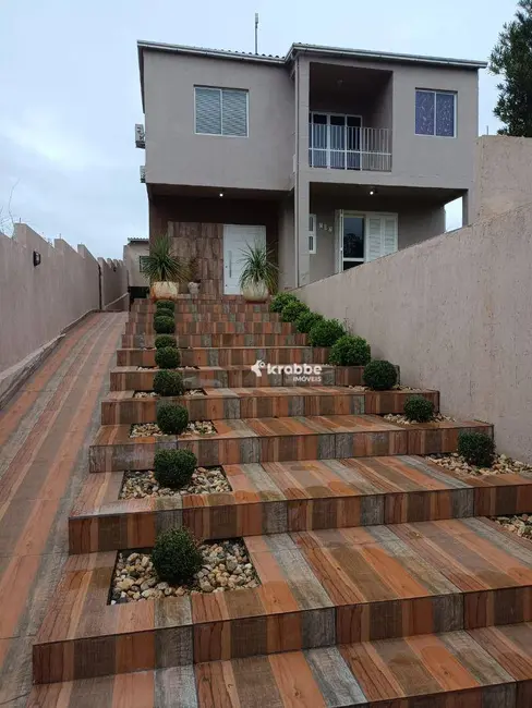 Foto 2 de Sobrado com 3 quartos à venda, 418m2 em Teutonia - RS