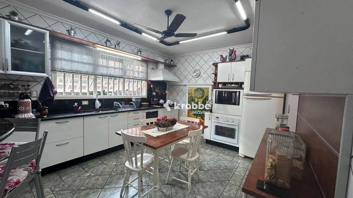 Casa com 3 quartos à venda, 950m2 em Estrela - RS - imagem 5 Foto 5 de Casa com 3 quartos à venda, 950m2 em Estrela - RS