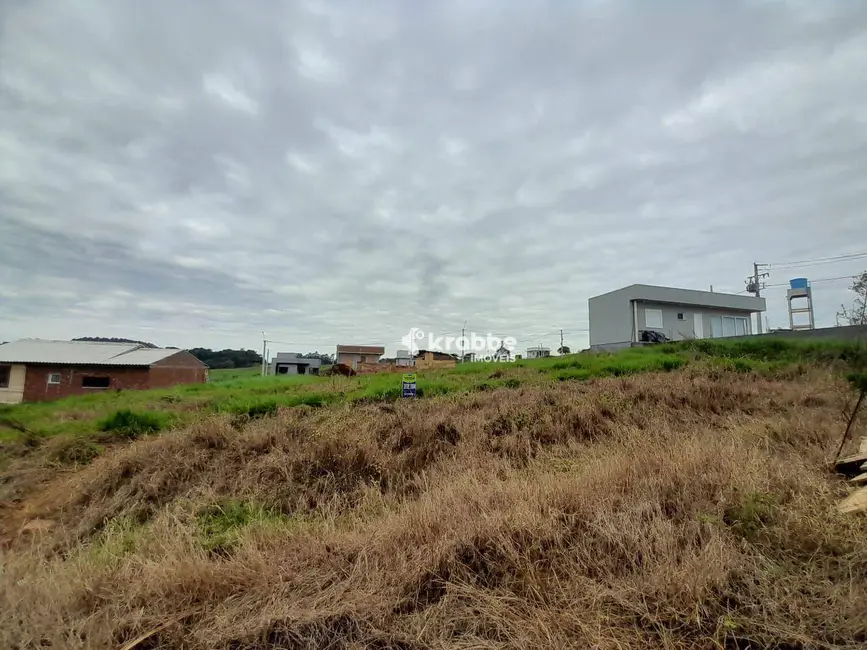 Foto 1 de Terreno / Lote à venda, 200m2 em Estrela - RS