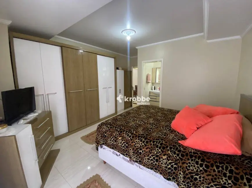 Foto 6 de Casa com 3 quartos à venda, 450m2 em Estrela - RS