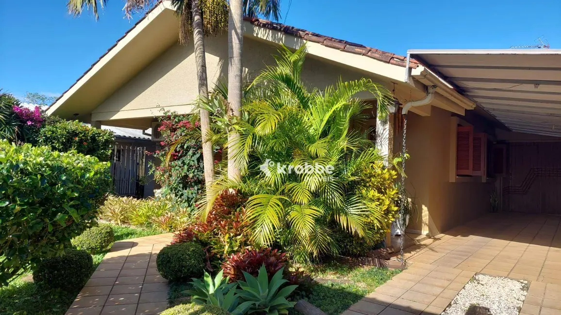 Foto 3 de Casa com 3 quartos à venda, 360m2 em Estrela - RS