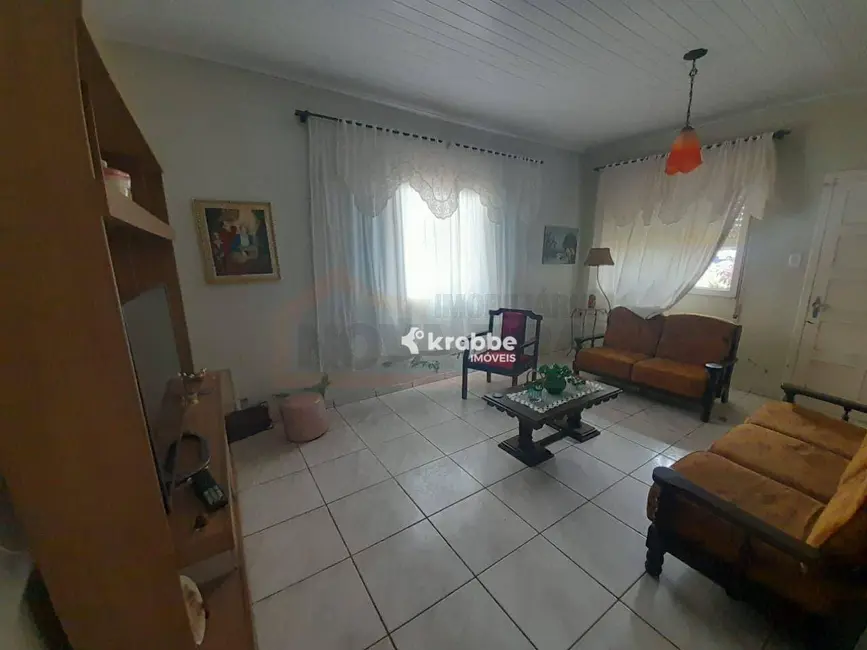 Foto 3 de Casa com 3 quartos à venda, 300m2 em Centro, Estrela - RS