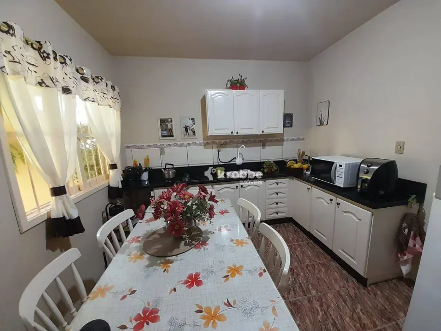 Foto 9 de Casa com 3 quartos à venda, 390m2 em Estrela - RS