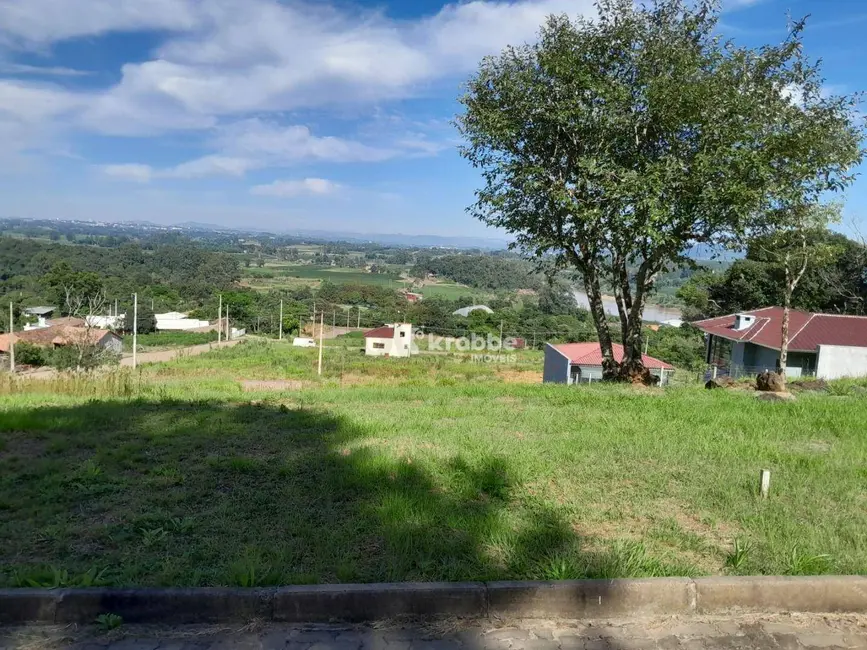 Foto 1 de Terreno / Lote à venda, 270m2 em Colinas - RS