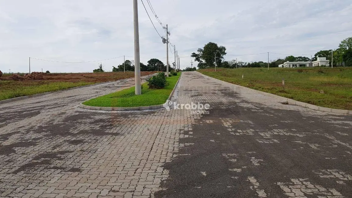 Foto 5 de Terreno / Lote à venda, 598m2 em Colinas - RS