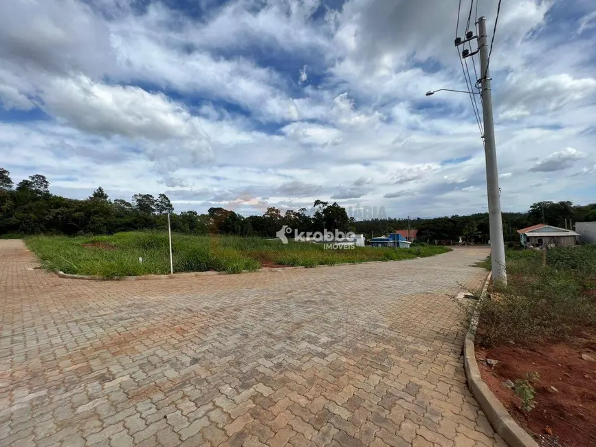 Foto 1 de Terreno / Lote à venda, 200m2 em Estrela - RS