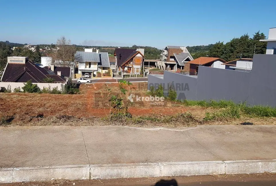 Foto 1 de Terreno / Lote à venda, 412m2 em Estrela - RS
