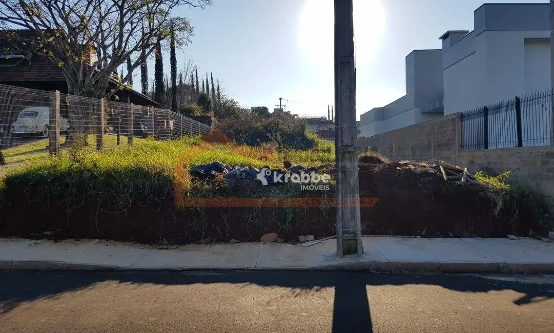 Foto 1 de Terreno / Lote à venda, 396m2 em Estrela - RS