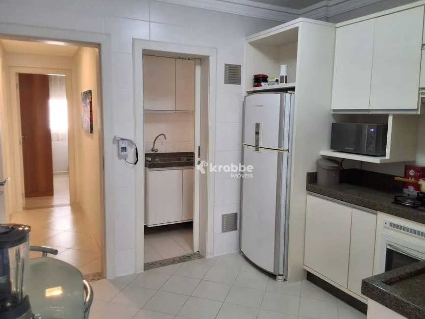 Apartamento com 2 quartos à venda, 100m2 em Centro, Balneario Camboriu - SC - imagem 9 Foto 9 de Apartamento com 2 quartos à venda, 100m2 em Centro, Balneario Camboriu - SC