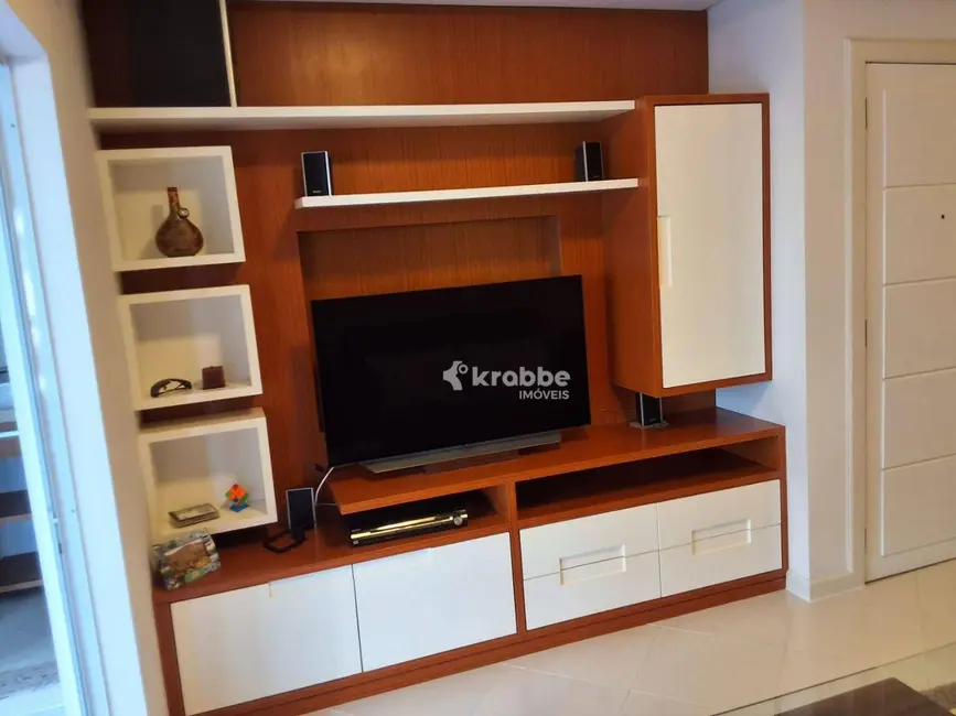 Apartamento com 2 quartos à venda, 100m2 em Centro, Balneario Camboriu - SC - imagem 6 Foto 6 de Apartamento com 2 quartos à venda, 100m2 em Centro, Balneario Camboriu - SC