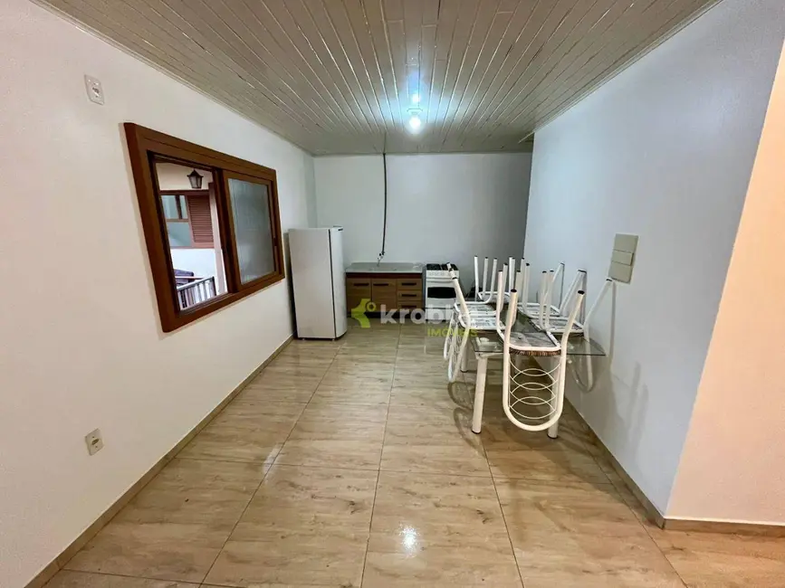 Foto 4 de Casa com 1 quarto para alugar, 114m2 em Centro, Estrela - RS